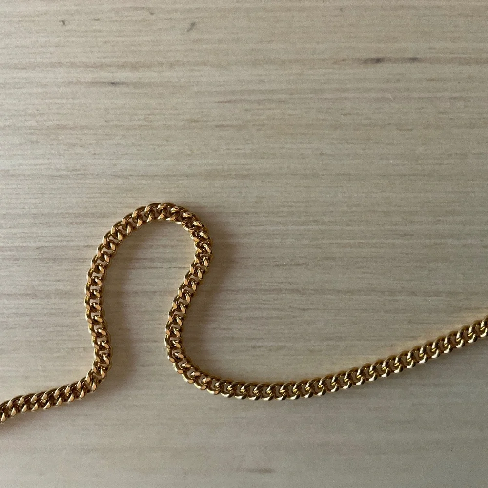 Abbey Cross Signed Avon 1975  with Ruby Red Cabochon Unisex - Picture 7 of 10